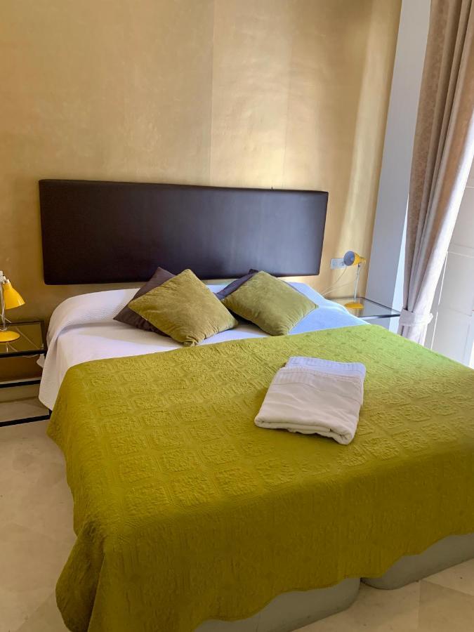 Singular Peral Apartment Sevilla Bagian luar foto