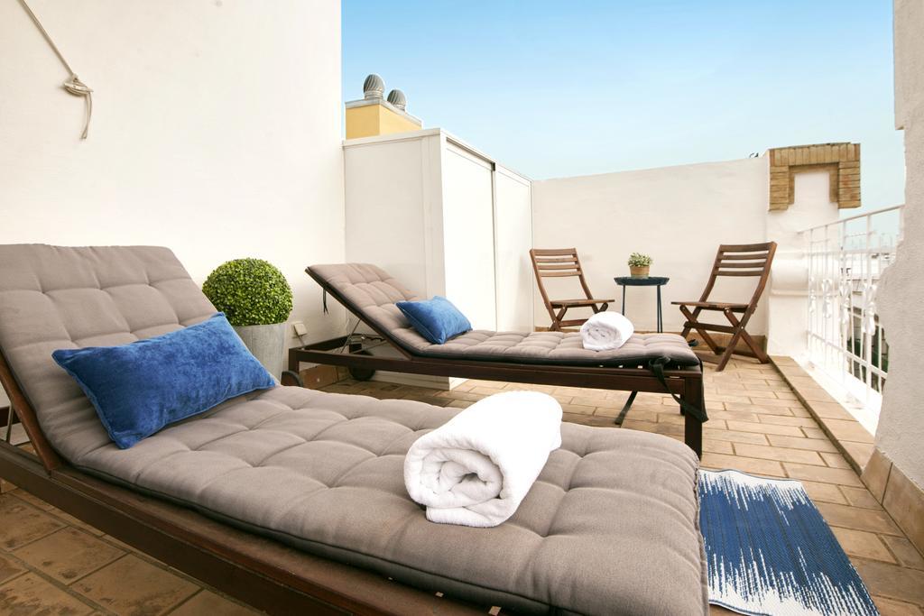 Singular Peral Apartment Sevilla Bagian luar foto