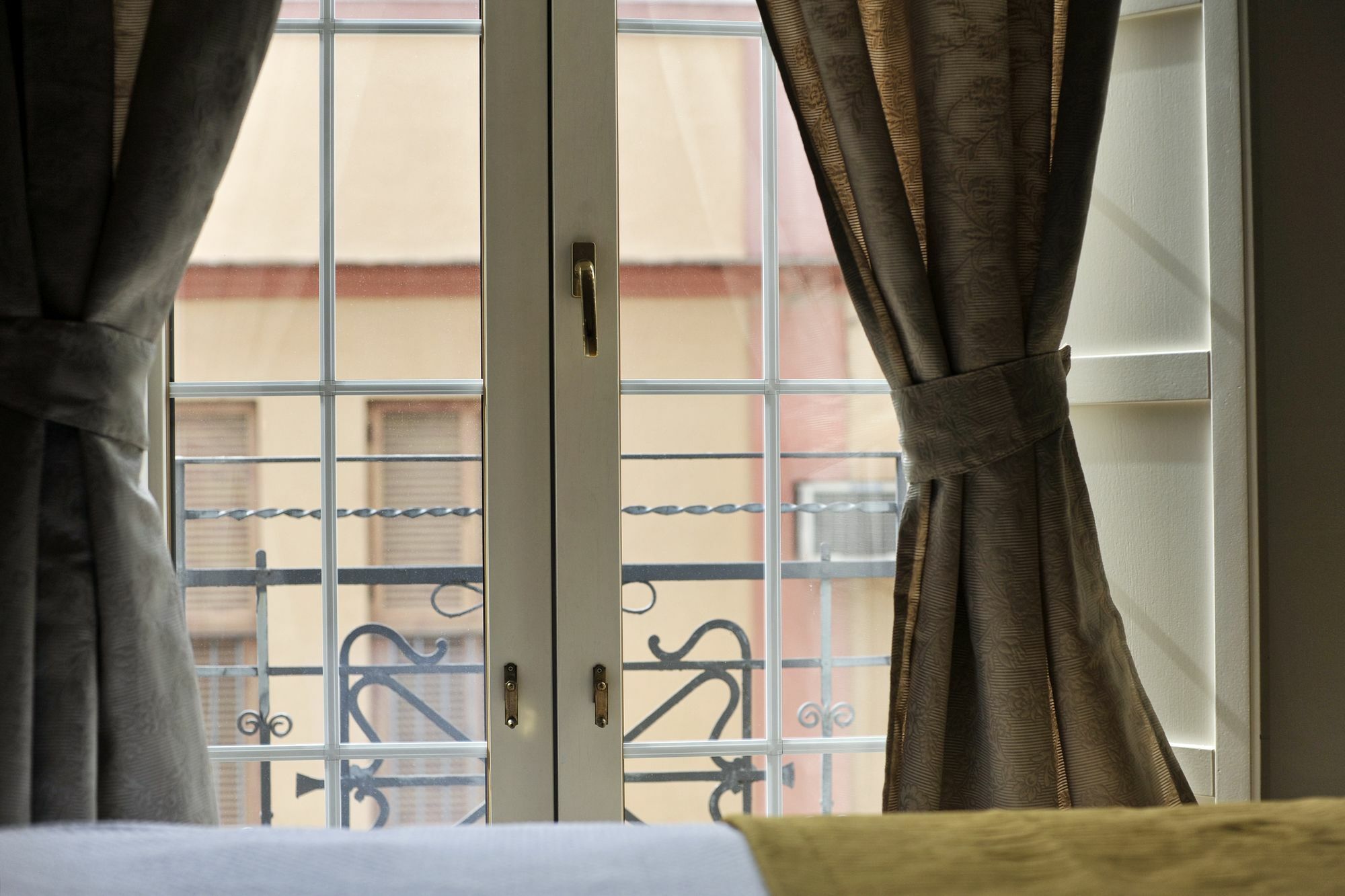 Singular Peral Apartment Sevilla Bagian luar foto